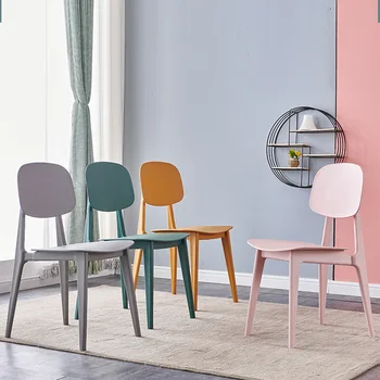 כסא פלסטיק כסאות אוכל במטבח ריהוט מעובה צואה משענת הביתה סקנדינבי מודרני מינימליסטי מסעדה אוכל כיסא. התמונה