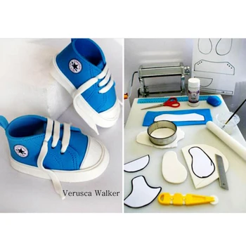 3D Baby נעליים טופס פלסטיק עוגת פונדנט סבון, עובש 3D נעלי ספורט צורה לקשט עוגה כלים מאפים מטבח קישוט סיר התמונה