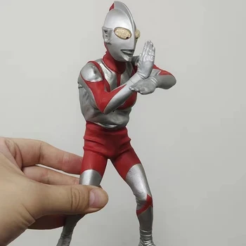 Ultraman 24ס 