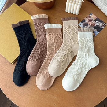 חמוד גרביים לנשים סתיו החורף חדש אופנה לנשימה בסגנון יפני מתוק הצוות גרביים ילדה מעורב צבע בלבן עם גרביים התמונה