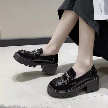 נעלי נשים באביב ובסתיו הבריטי סגנון פאנק פלטפורמה להחליק על נעלי אופנה עור קטנים התמונה