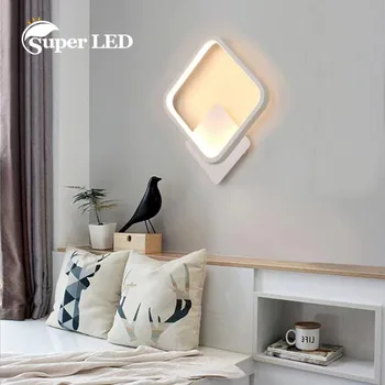 קיר אור פשוט המודרני הוביל מנורת קיר הטלוויזיה רקע קיר חדר השינה ליד המיטה מנורה אופנה חמים מדרגות במעבר אור מינימליזם התמונה